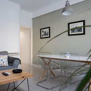 Appartement à 3 Chambres à Coucher
