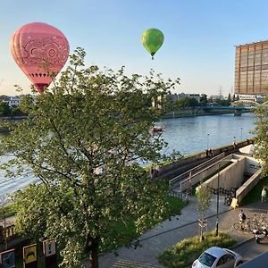 Royal Oak - 3Bd 2Ba Apartment With Parking And River View