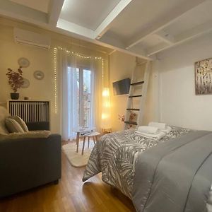 Serenity Loft Retreat In Central Athens