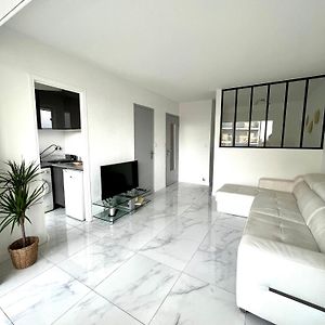 Studio 4 Couchages A 12 Min De La Plage A Pied Avec Wifi, Le Parking Est En Option