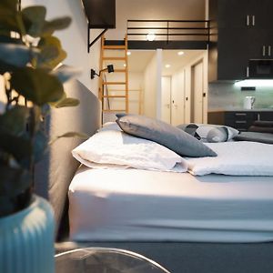 Awesome Stay Studios