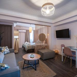Niki Athens Suites - Urban Apartment In Athens Center