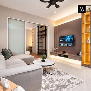 Quill Residences Suite By Mimpi B&B
