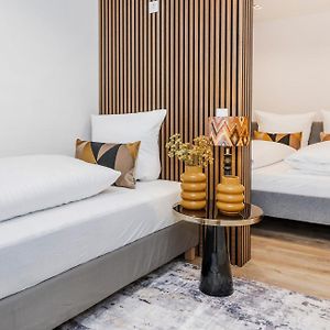 S331 - Luxurious Two Bedroom Duplex Apartment In Cologne