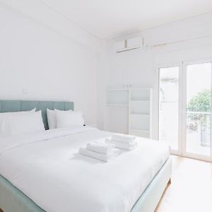 Serene Ground Floor Apartment In Gkyzi