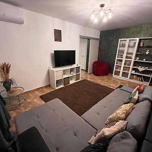 Appartement à 3 Chambres à Coucher