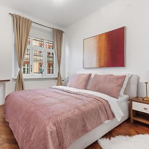 Appartement à 2 Chambres à Coucher