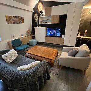 Appartement à 2 Chambres à Coucher