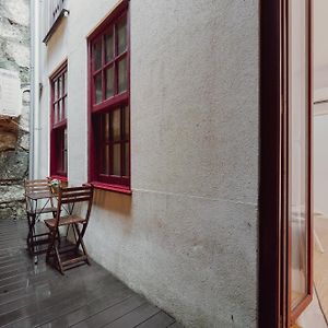Apartment In Alfandega By Best2Stay