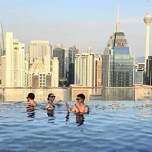 Regalia Suites With Infinity Pool Klcc By Staycation Homes