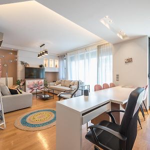 Appartement à 2 Chambres à Coucher