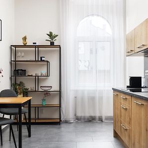 Stay2Gether City Buzz Apt - O2 Arena - Sleeps 6