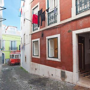 Whome Historical 2-Bed Alfama Charm
