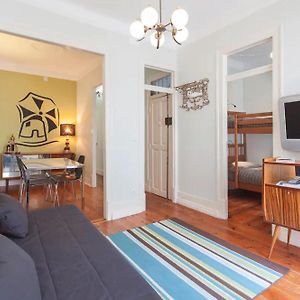 Appartement à 2 Chambres à Coucher
