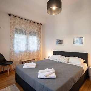 Elmaria Apartment