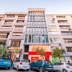 Homie Suites - Luxury Apartments In Macka