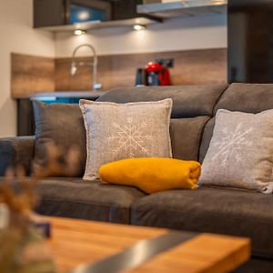 Charmant Appartement A 5 Minutes A Pied De La Vielle Ville Annecy Avec Parking Prive