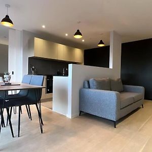 Appartement à 2 Chambres à Coucher