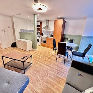 Two Bedrooms Flat - Manchester City Centre