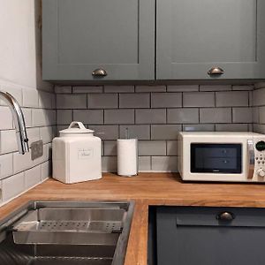 Beautiful Georgian New Town 2 Bed Apartment