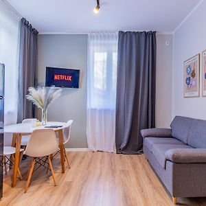 Eiffel Elegance - Stylish Sofia Apartment