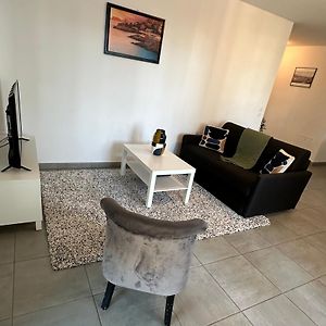 Appartement à 2 Chambres à Coucher
