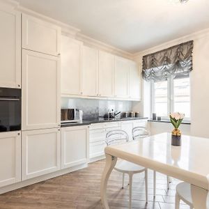 Central Warsaw Apartment - Great Location-Old Town - Podwale