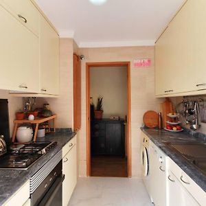Charming Apartment Ideally Located In Lisbon