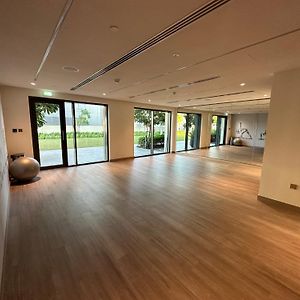Full Burj Khalifa Views / 5 Min Walk From Dubai Mall / Designer Choice / 6 People / New Building