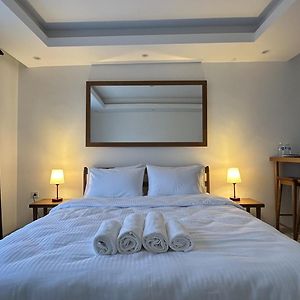 Nostalgia Time Hotel