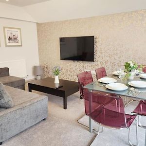 Horizon House, Modern 2-Bedroom Flat 2, Parking, Netflix, Oxford