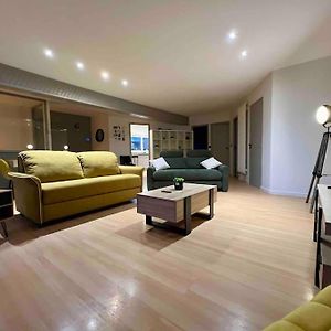 Appartement à 3 Chambres à Coucher