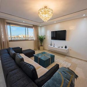 Appartement à 2 Chambres à Coucher