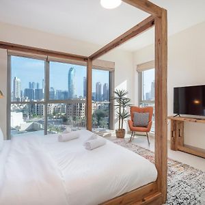 Cosy & Spacious 2 Bedroom L Magical Boulevard View L By Burj & Dubai Mall I Pool I Gym I Family Friendly