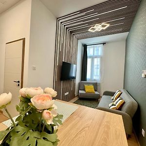 Apartment At Gozsdu Courtyard #Partyzone #Downtown #Freeparking