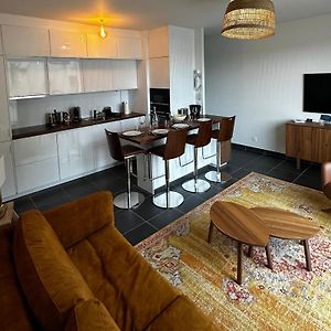 Appartement à 2 Chambres à Coucher