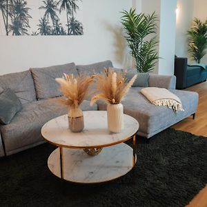 Appartement à 2 Chambres à Coucher