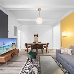Modern And Cozy 4 Bedrooms Sleep 12