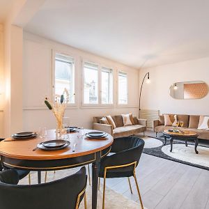 Appartement à 3 Chambres à Coucher