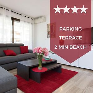 3-Room Apartment With Terrace In Palm Beach