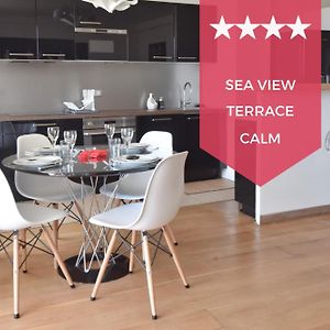 Face A La Mer Moderne Terrasse Proche Plages