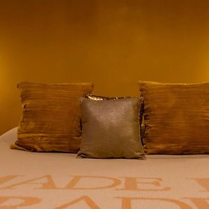 Arty Home In The Heart Of Lisbon , Baixa Chiado
