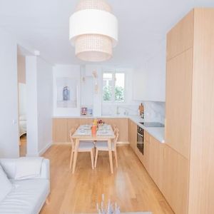 Appartement à 2 Chambres à Coucher
