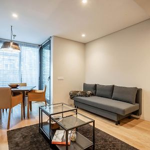 Primrose 1Br Delight W Parking By Lovelystay