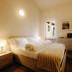 Eap Suites, Verona