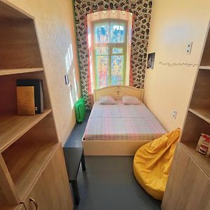 Chambre Budgétée Lit King-Size