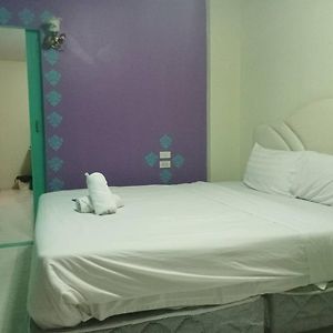 Chambre Budgétée Lit King-Size