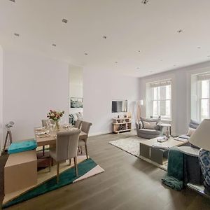 Appartement à 3 Chambres à Coucher