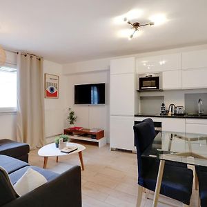 Appartement à 2 Chambres à Coucher