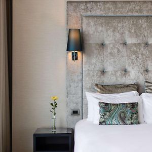 Chambre Accessible aux Personnes à Mobilité Réduite Supérieure Lit King-Size